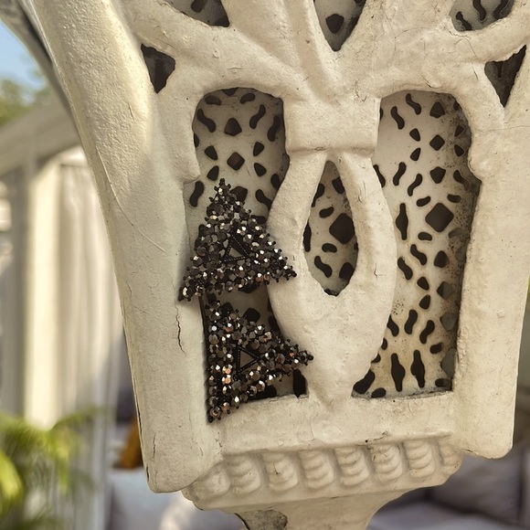 Triangle-shaped stud earrings | NWT - Picture 8 of 8